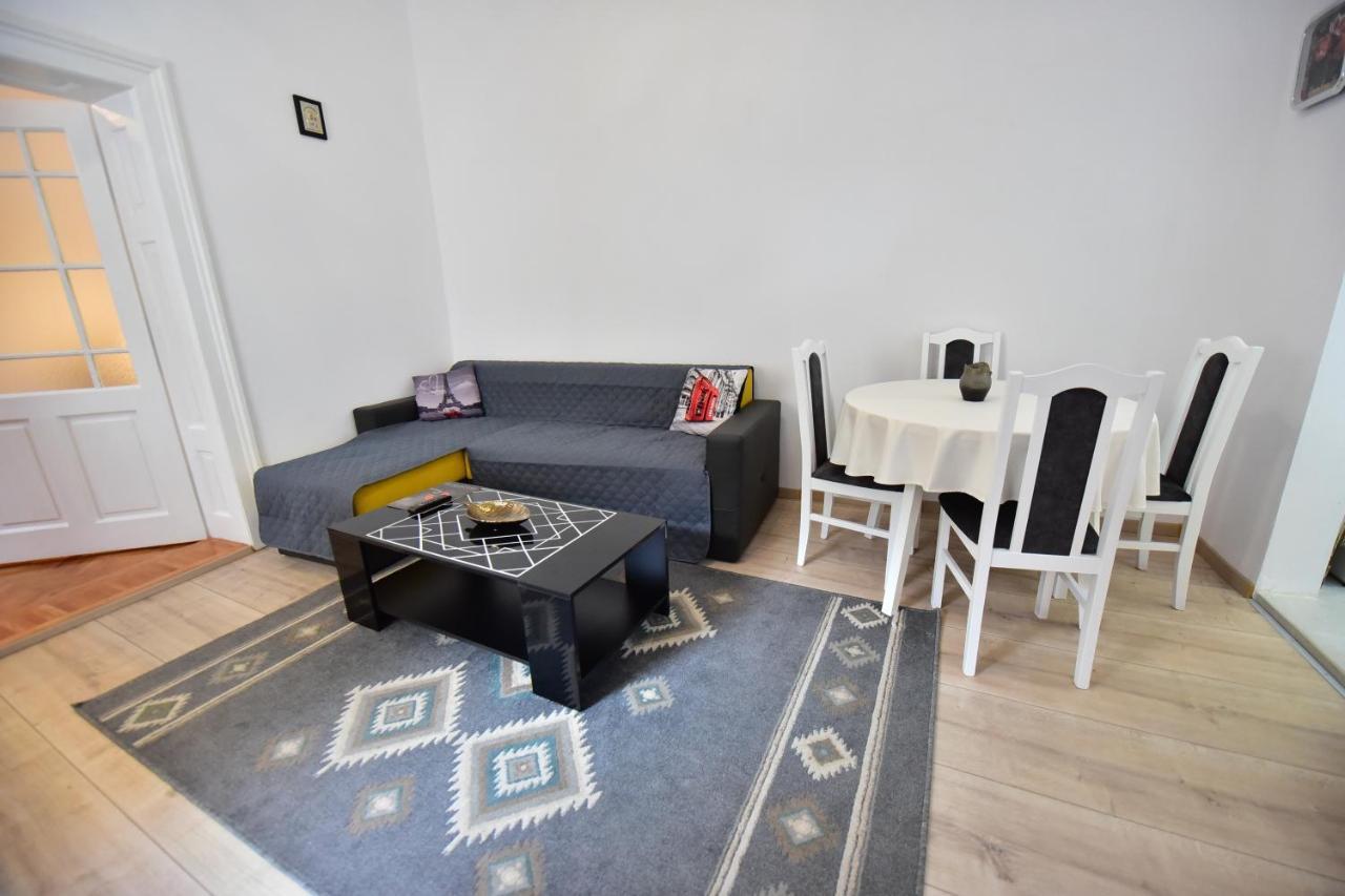 Flh - Klara Apt Sibiu Exteriör bild